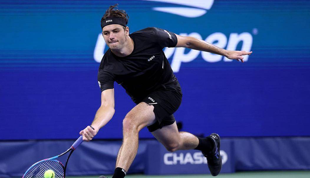 德约科维奇迎来十二赛季出色发挥，皇家马德里观众热烈欢呼！比赛高潮迭起的简单介绍