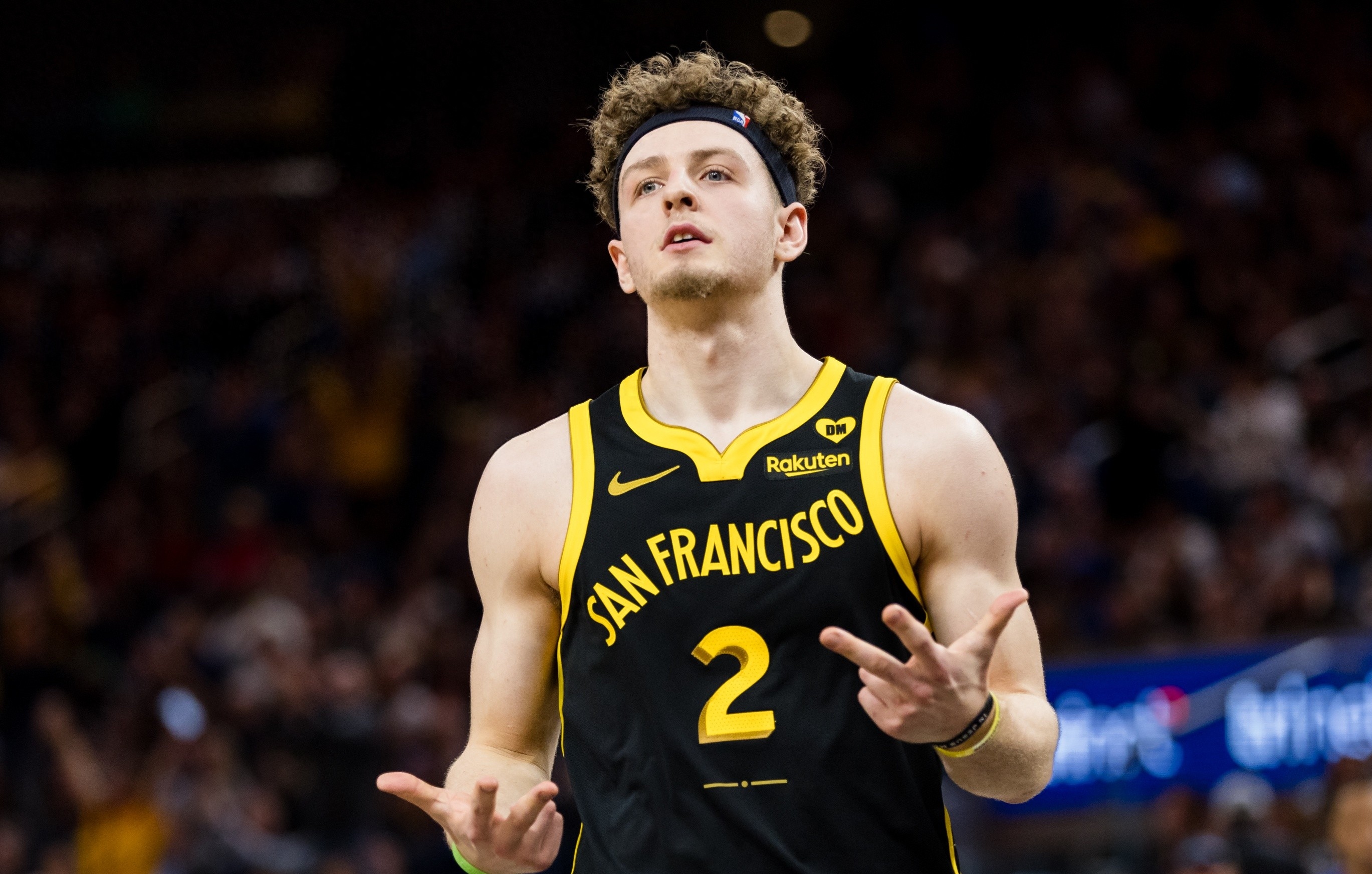 小苍解说视频-包含转会期托特纳姆备战NBA季后赛，队长鼓劲细节曝光，信心回归，年轻球员得到机会的词条