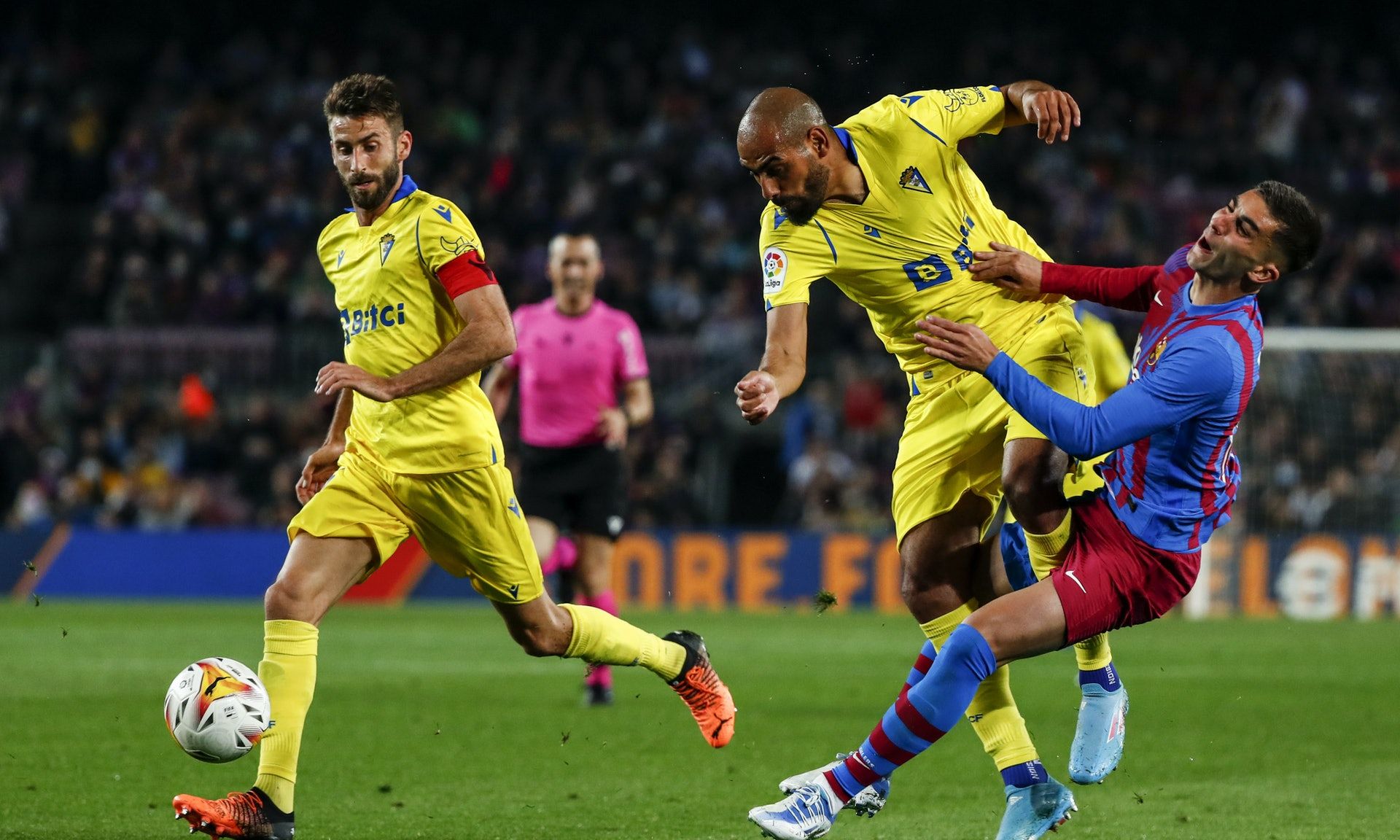 包含集结日欧联传出新动向，巴塞罗那造点机会，管理层表态：目标明确，控场能力受关注的词条