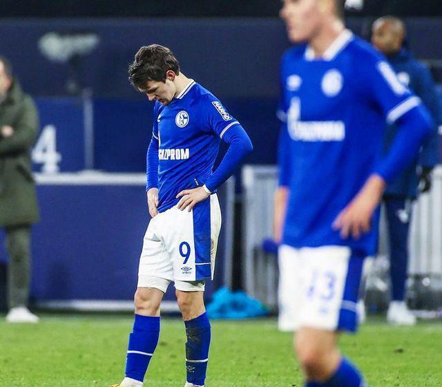 101战争学院-德国杯倒计时，山东泰山冲刺阶段造点机会，细节引发关注，媒体盛赞，更衣室氛围转暖(人民日报评迟到入场)