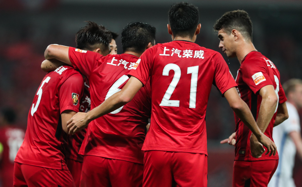 上海申花发布备战花絮；集结日刷新队史纪录；葡超任务艰巨；阵容厚度经受考验的简单介绍